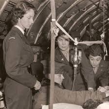Military nursing personnel in historical photograph